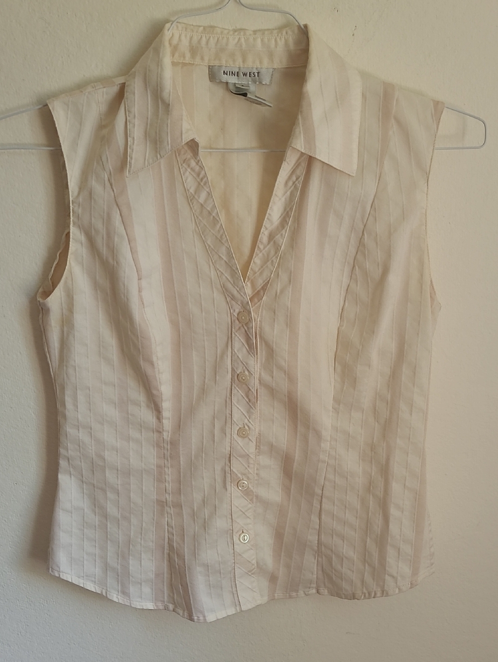 Sleeveless Blouse